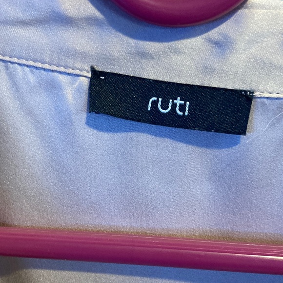 Ruti Silk Top - Picture 2 of 7
